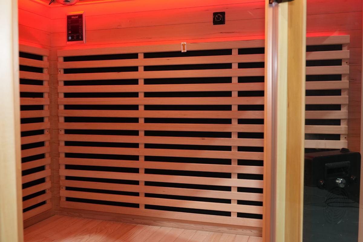 Blisspod Vienna RED 4–5 Person Full-Spectrum Infrared Corner Sauna