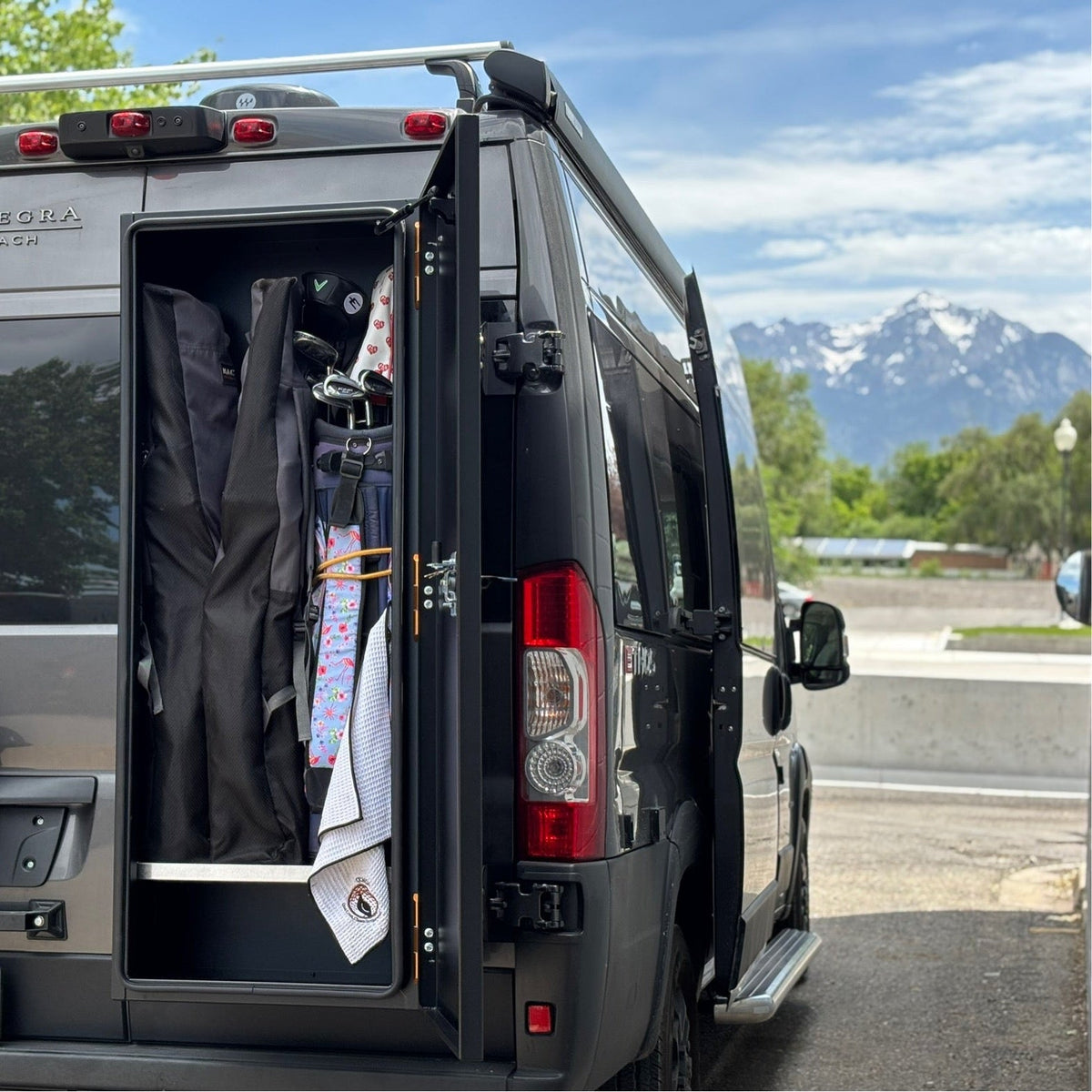 Avatar Offroad Caddie Golf Bag Storage Box for Vans