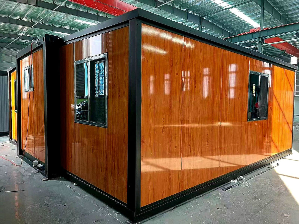 DONJOHNSTYLE4URHOME 20-ft Expandable Tiny Home, Orange