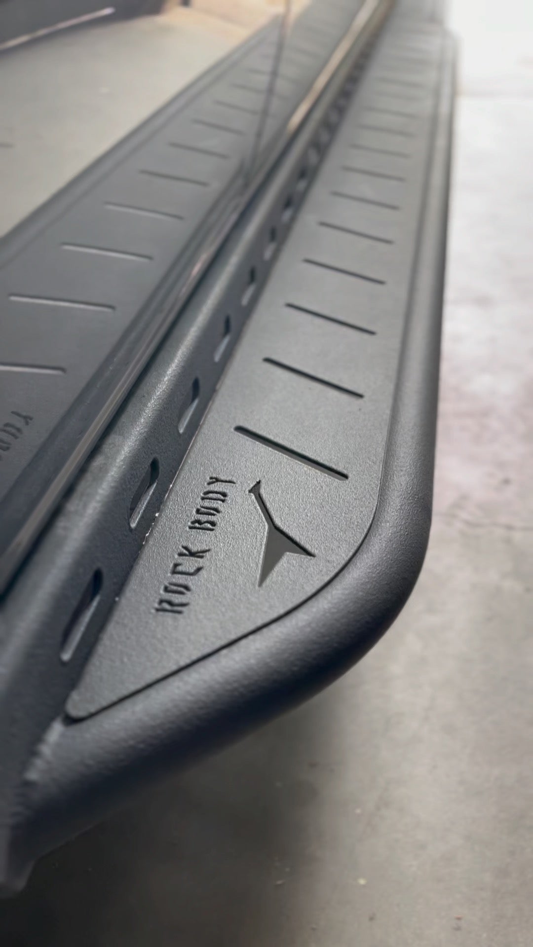Avatar Offroad Rockbody Side Steps for Mercedes Sprinter